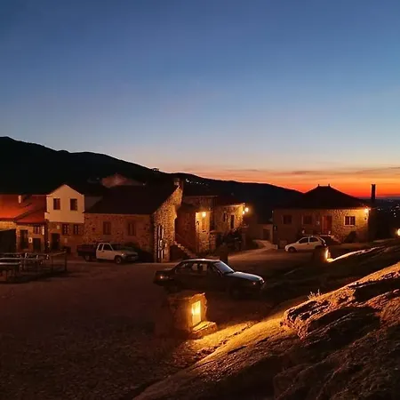 Casa Amarela - Aldeias - Serra Da Estrela * Gouveia (Guarda)