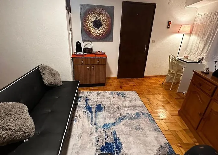 Casa Amarela - Aldeias - Serra Da Estrela * Gouveia (Guarda)