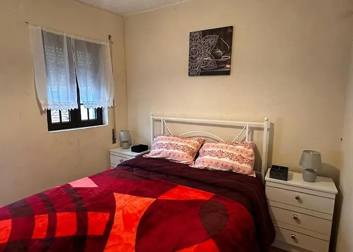 Casa Amarela - Aldeias - Serra Da Estrela * Gouveia (Guarda)