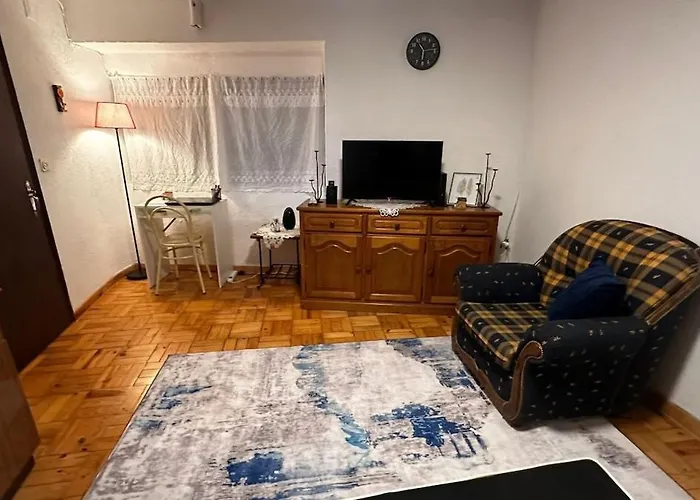 Casa Amarela - Aldeias - Serra Da Estrela Gouveia (Guarda)